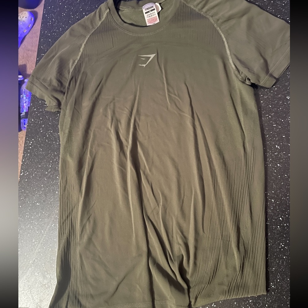 Gymshark 315 seamless tee Men’s size Medium